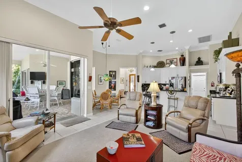 9923 SE Oak Tree Terrace Tequesta FL 33469