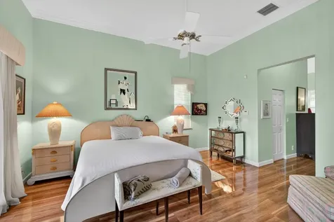 9923 SE Oak Tree Terrace Tequesta FL 33469