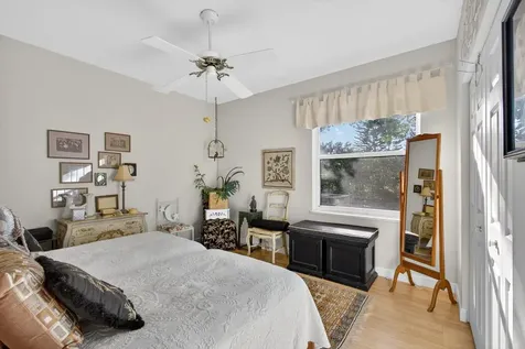 9923 SE Oak Tree Terrace Tequesta FL 33469