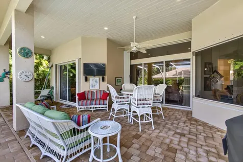 9923 SE Oak Tree Terrace Tequesta FL 33469