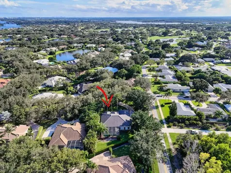 9923 SE Oak Tree Terrace Tequesta FL 33469
