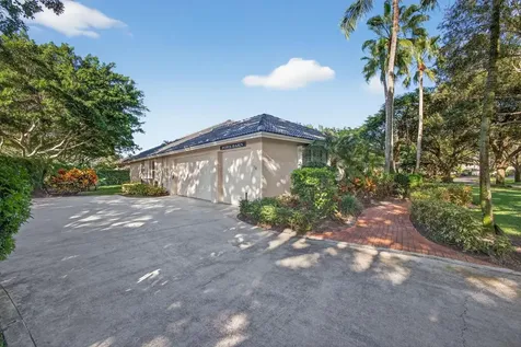 9923 SE Oak Tree Terrace Tequesta FL 33469