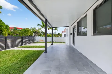 2244 SW 10th Street Miami FL 33135