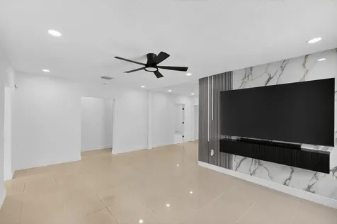 2244 SW 10th Street Miami FL 33135