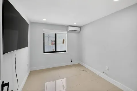 2244 SW 10th Street Miami FL 33135