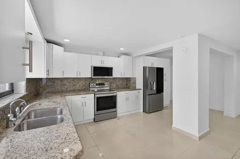 2244 SW 10th Street Miami FL 33135