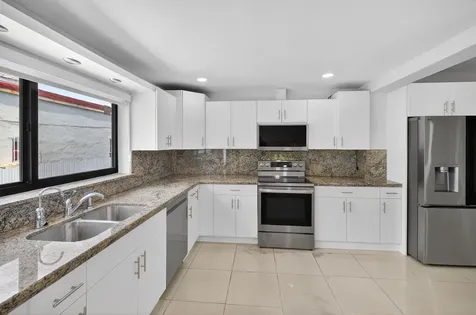 2244 SW 10th Street Miami FL 33135