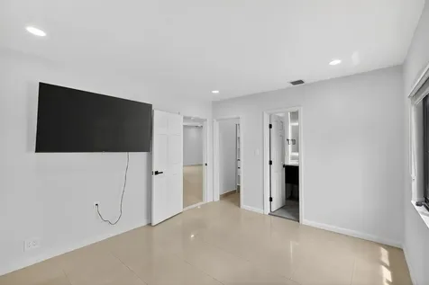 2244 SW 10th Street Miami FL 33135