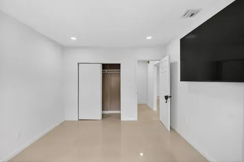 2244 SW 10th Street Miami FL 33135