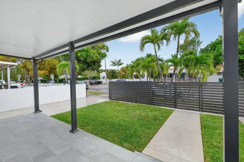 2244 SW 10th Street Miami FL 33135