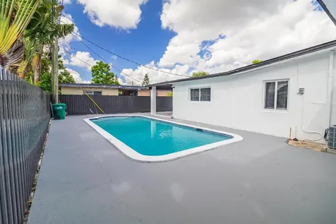 11014 Westwood Lake Drive Miami FL 33165