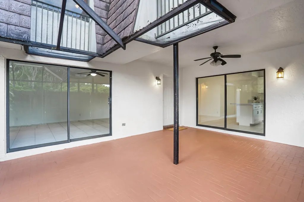 7690 Courtyard Run W Boca Raton FL 33433