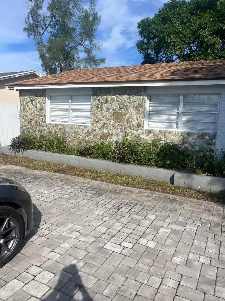 5706 Candlewood Avenue Mangonia Park FL 33407