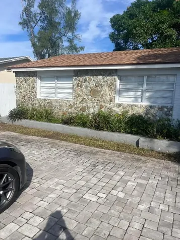 5706 Candlewood Avenue Mangonia Park FL 33407