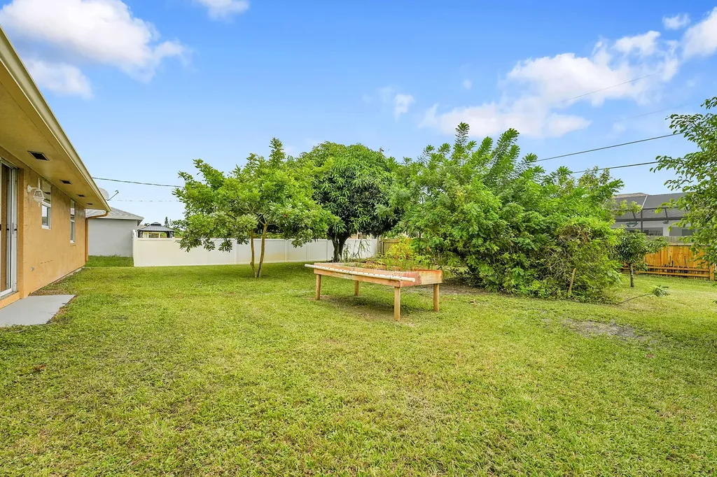 1652 SW Crawford Avenue Port St Lucie FL 34953