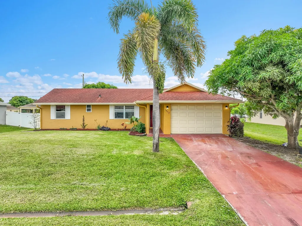 1652 SW Crawford Avenue Port St Lucie FL 34953