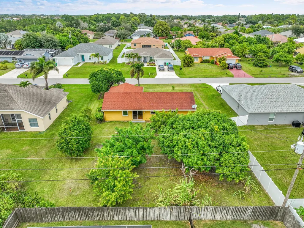 1652 SW Crawford Avenue Port St Lucie FL 34953