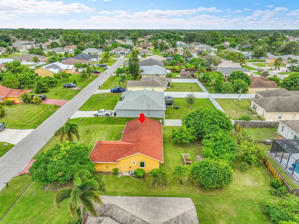 1652 SW Crawford Avenue Port St Lucie FL 34953