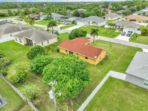 1652 SW Crawford Avenue Port St Lucie FL 34953