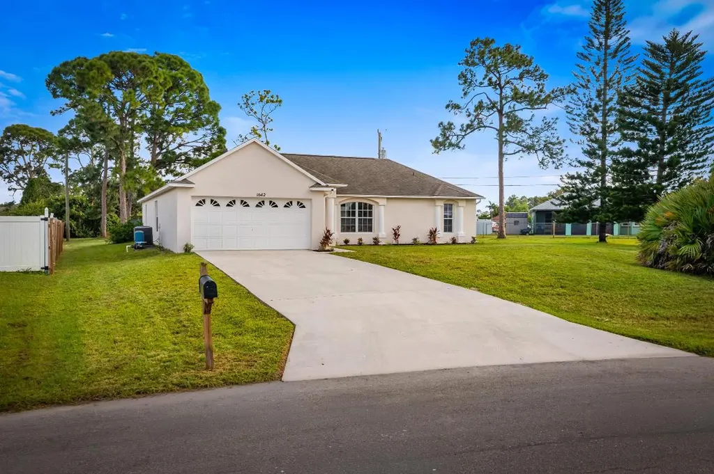 1642 SW Malmo Road Port St Lucie FL 34953