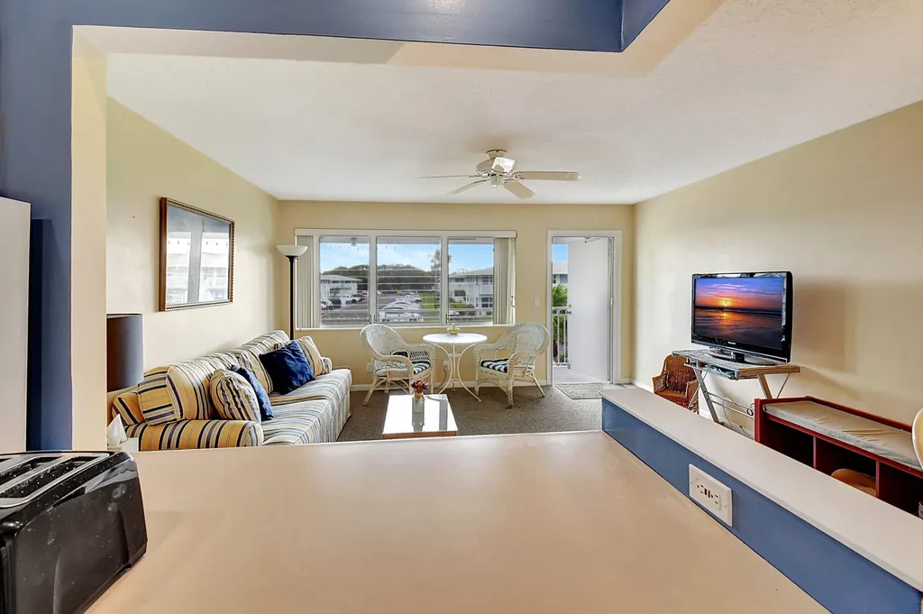2430 S Federal Highway Boynton Beach FL 33435