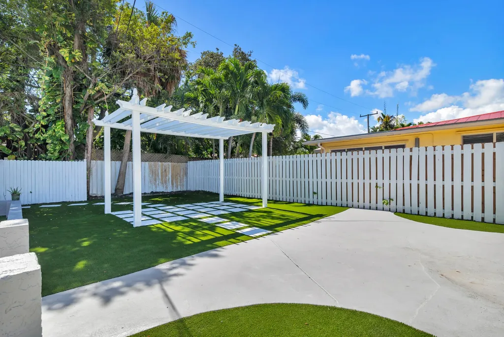 3517 N Flagler Drive West Palm Beach FL 33407