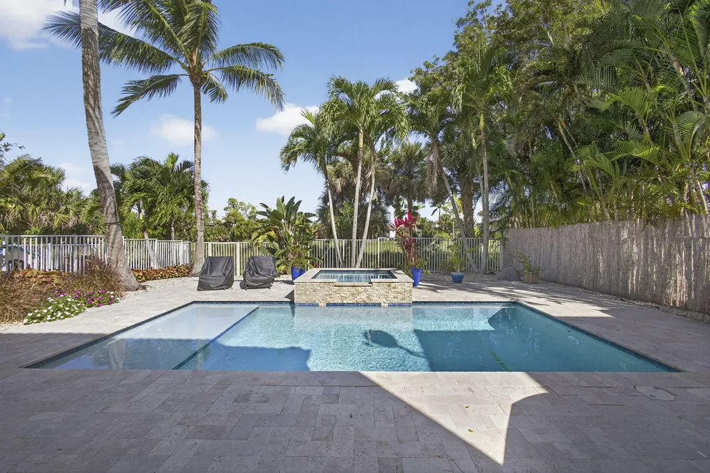 1438 Briar Oak Drive Royal Palm Beach FL 33411
