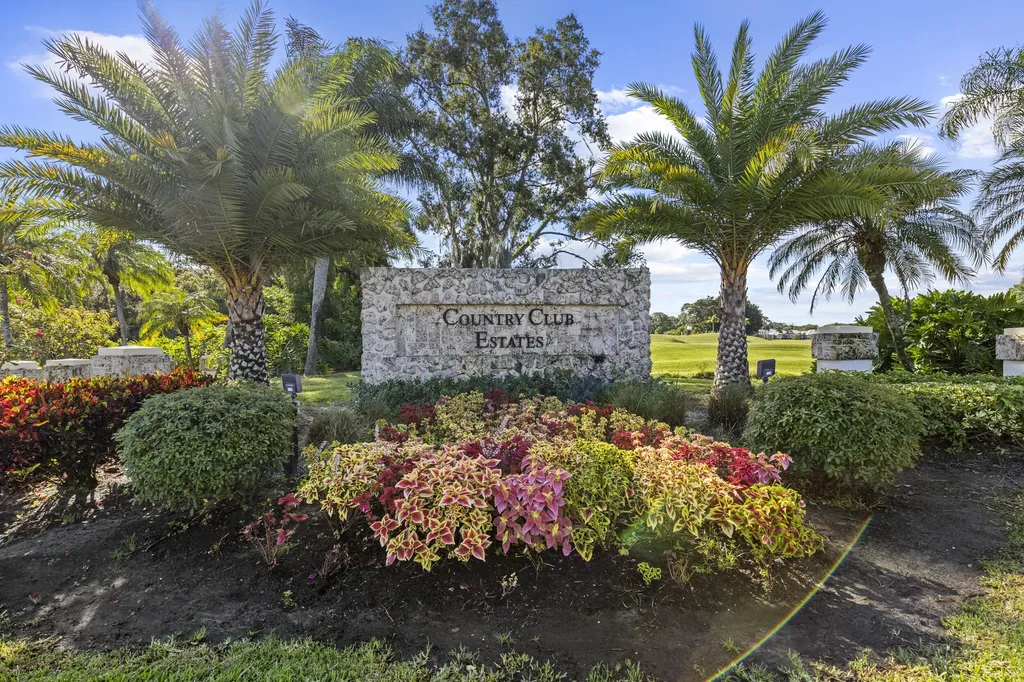1402 SW Bent Pine Cove Port St Lucie FL 34986
