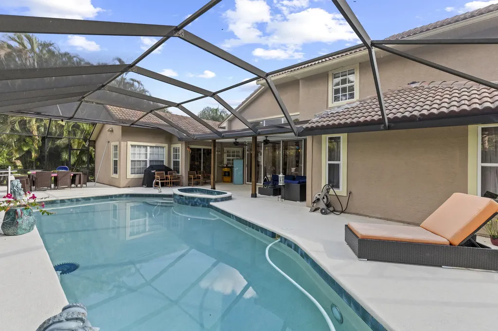 1402 SW Bent Pine Cove Port St Lucie FL 34986