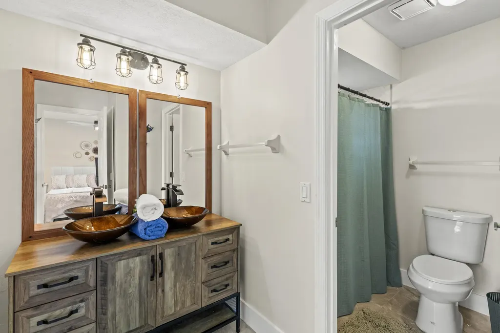 1402 SW Bent Pine Cove Port St Lucie FL 34986