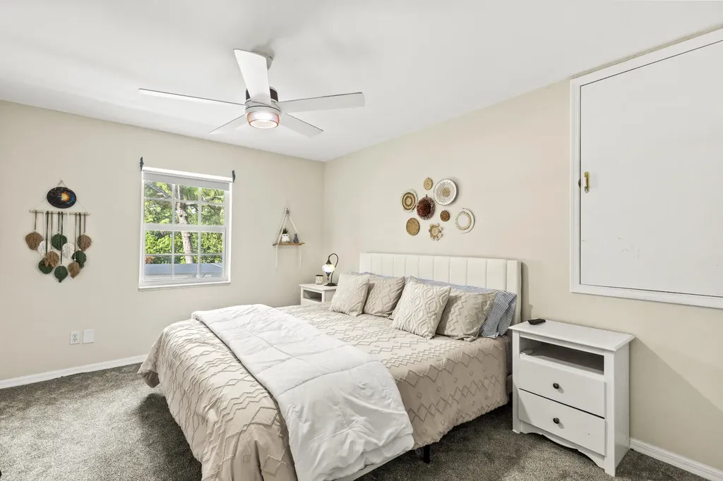 1402 SW Bent Pine Cove Port St Lucie FL 34986