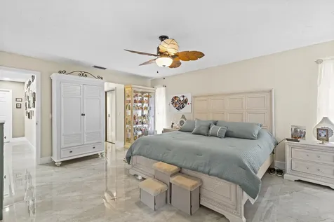 1402 SW Bent Pine Cove Port St Lucie FL 34986