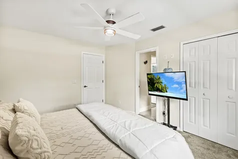 1402 SW Bent Pine Cove Port St Lucie FL 34986