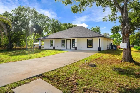 7542 NW 83rd Court Okeechobee FL 34972