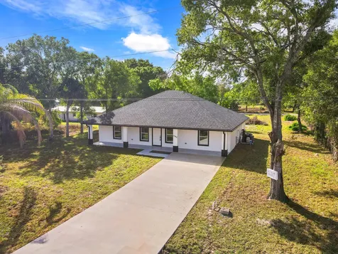 7542 NW 83rd Court Okeechobee FL 34972