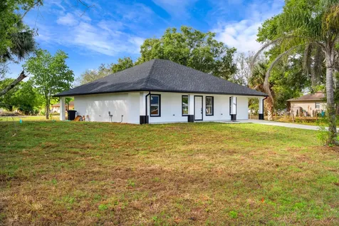 7542 NW 83rd Court Okeechobee FL 34972