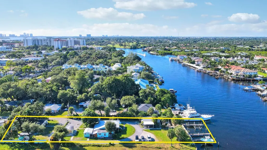 2031 Melody Lane Palm Beach Gardens FL 33410
