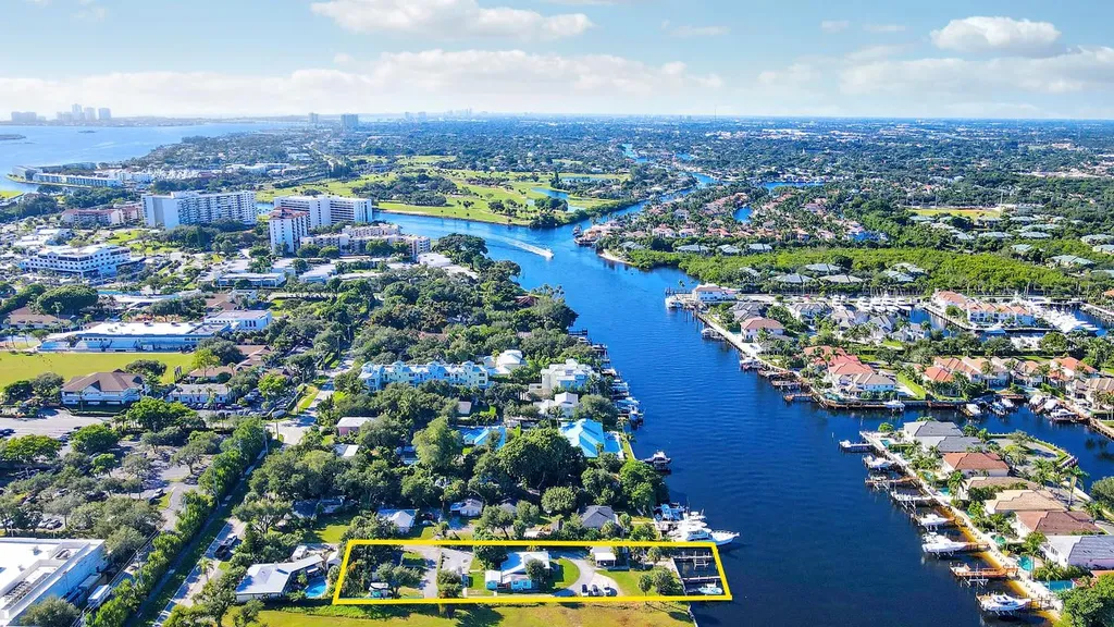 2031 Melody Lane Palm Beach Gardens FL 33410