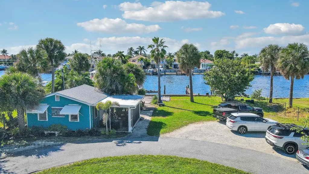 2031 Melody Lane Palm Beach Gardens FL 33410