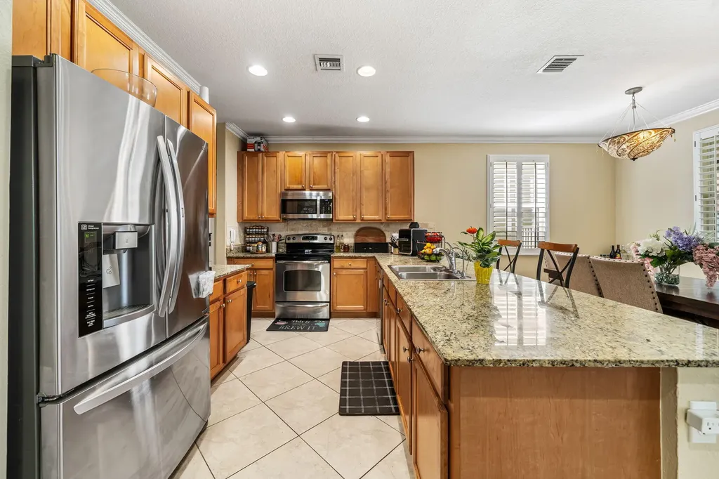 1003 NW Leonardo Circle Port St Lucie FL 34986