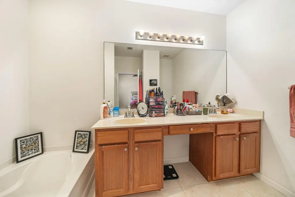 1003 NW Leonardo Circle Port St Lucie FL 34986