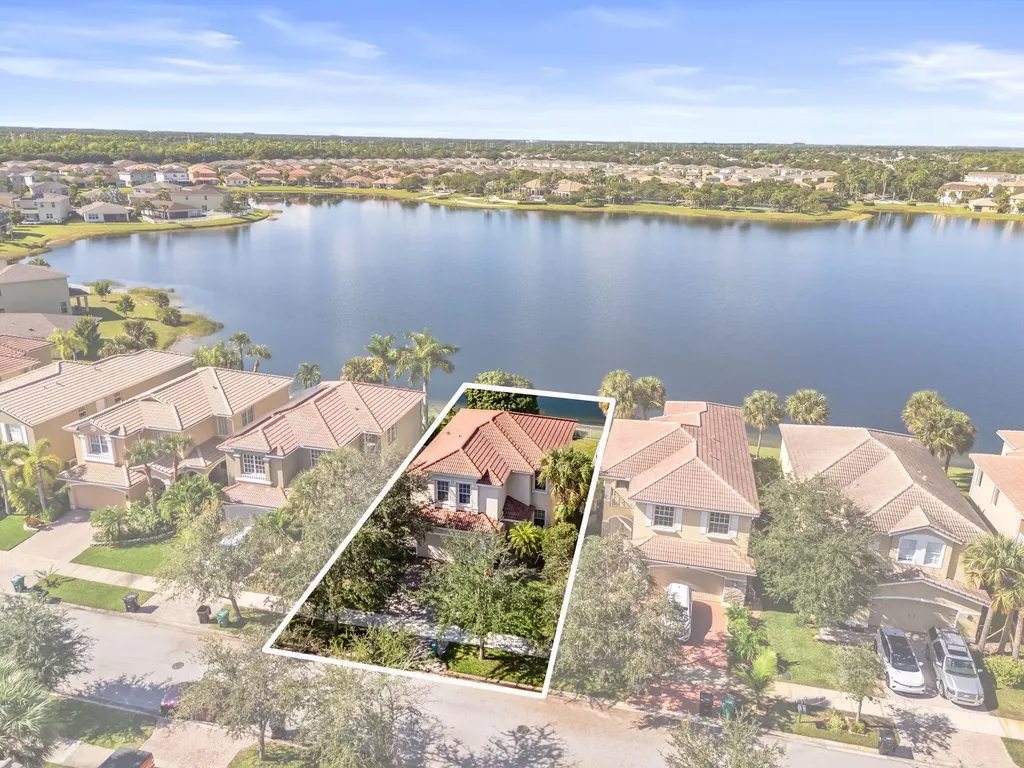 1003 NW Leonardo Circle Port St Lucie FL 34986