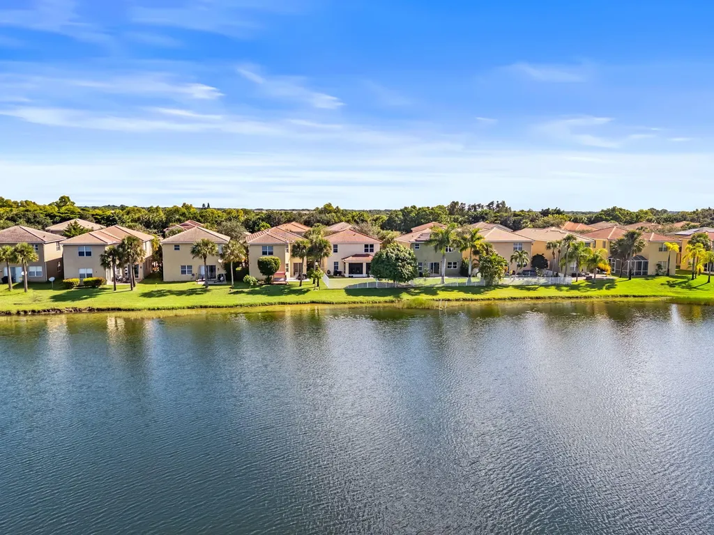 1003 NW Leonardo Circle Port St Lucie FL 34986