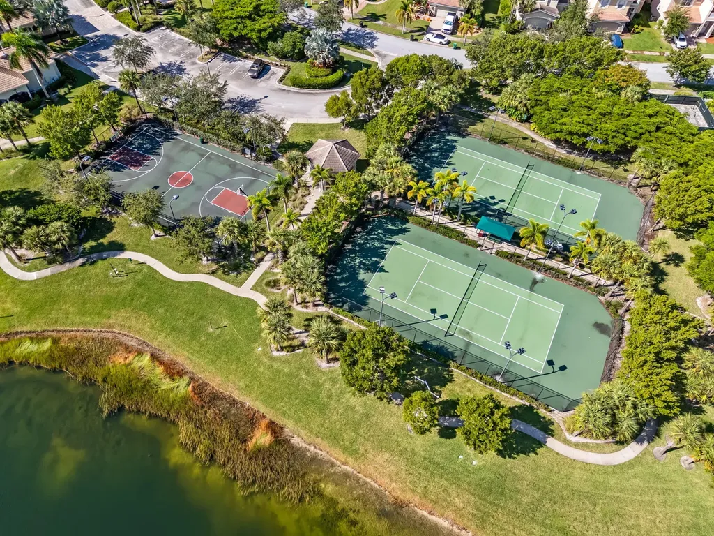 1003 NW Leonardo Circle Port St Lucie FL 34986
