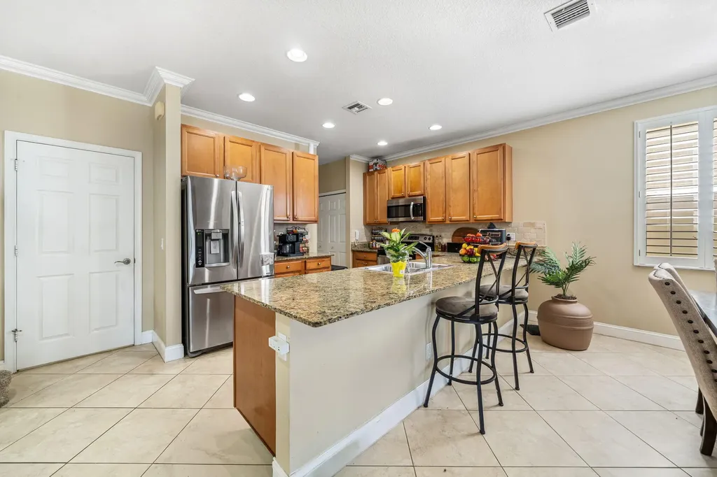 1003 NW Leonardo Circle Port St Lucie FL 34986