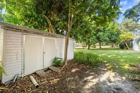 2138 SE Herron Avenue Port St Lucie FL 34952