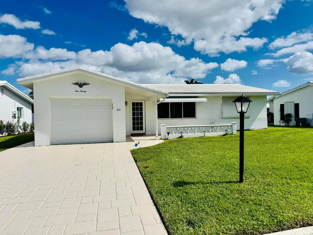 520 SW 18th Street Boynton Beach FL 33426