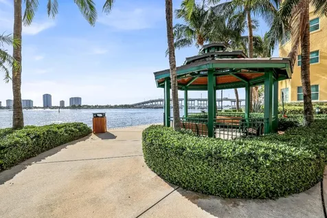 2640 Lake Shore Drive Riviera Beach FL 33404
