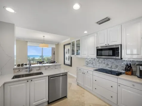 700 Ocean Royale Way Juno Beach FL 33408