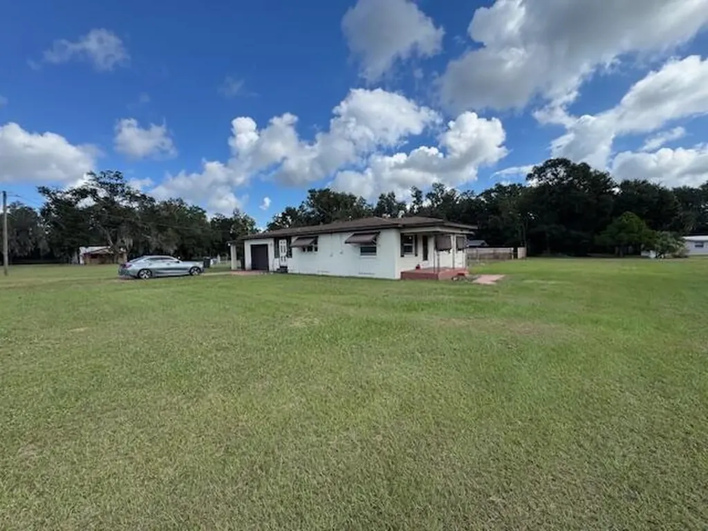 2806 E 60 Hwy A Highway Plant City FL 33567